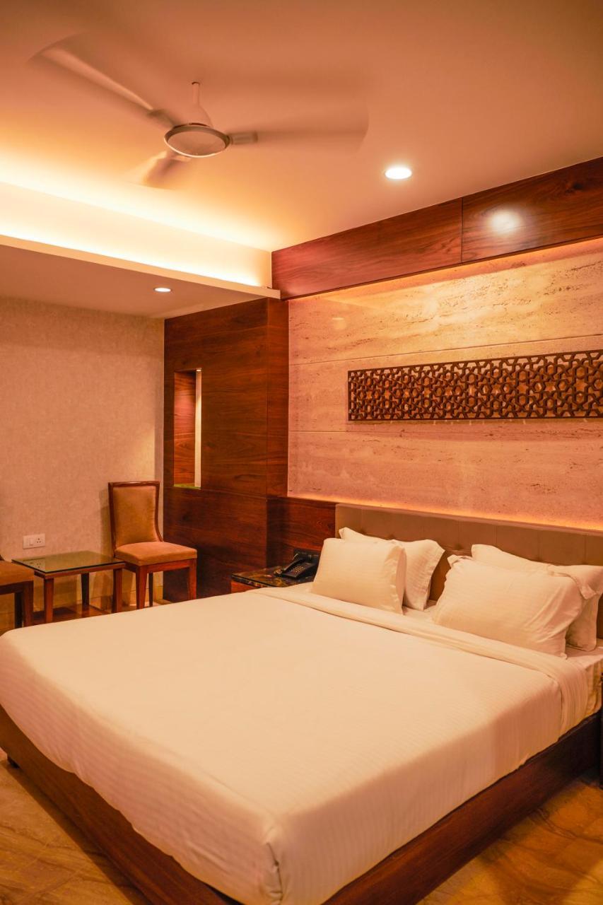 The Atithi Niwas Hotell Indore Eksteriør bilde