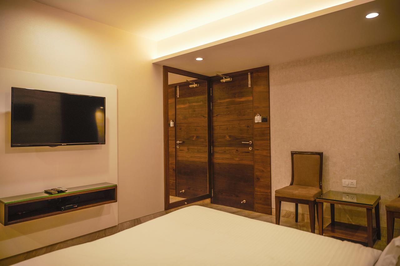 The Atithi Niwas Hotell Indore Eksteriør bilde