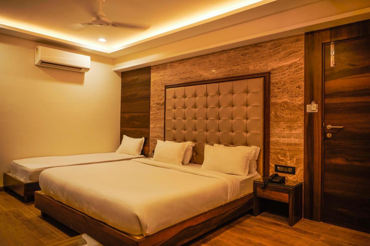 The Atithi Niwas Hotell Indore Eksteriør bilde